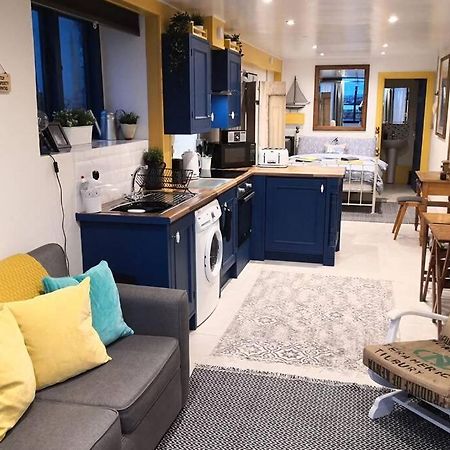 The Old Boat House Apartment Карлингфорд Екстериор снимка